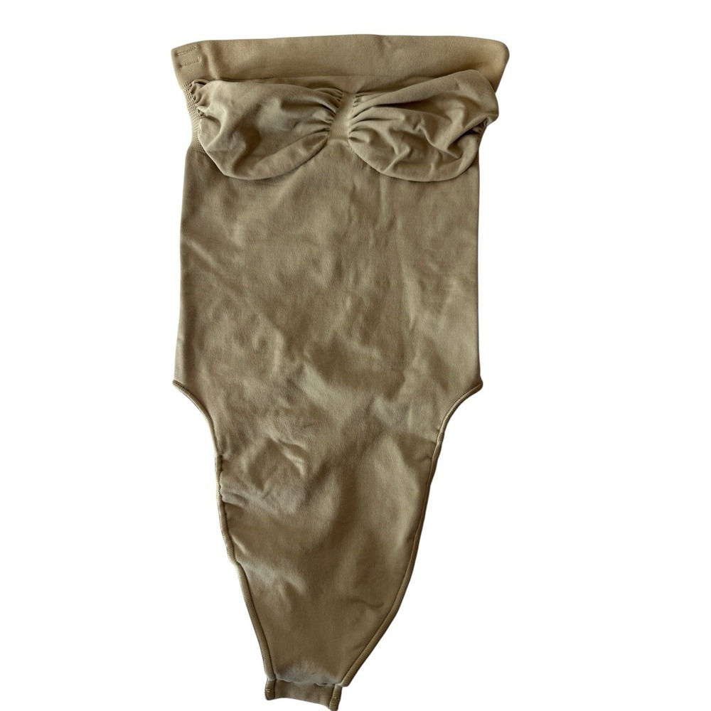 SKIMS Thong Bodysuit Women's Small‎ No Straps Sand NWOT